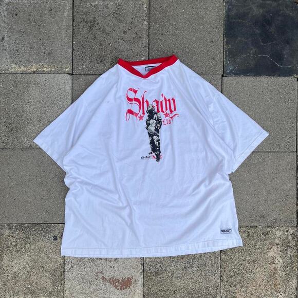 Shady Man Camo Outfit Center Graphic - graffiti Wording - Picture 1 of 6